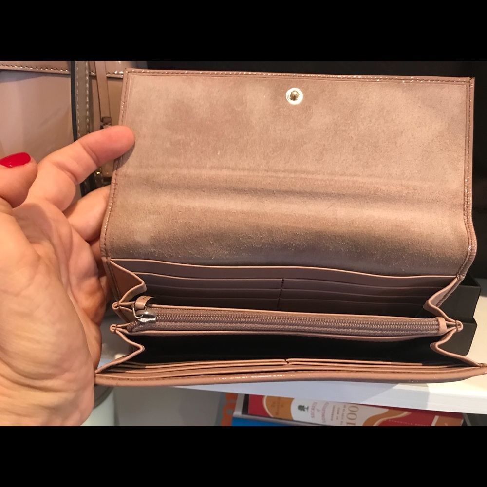 Wallet - Picture 3 of 7